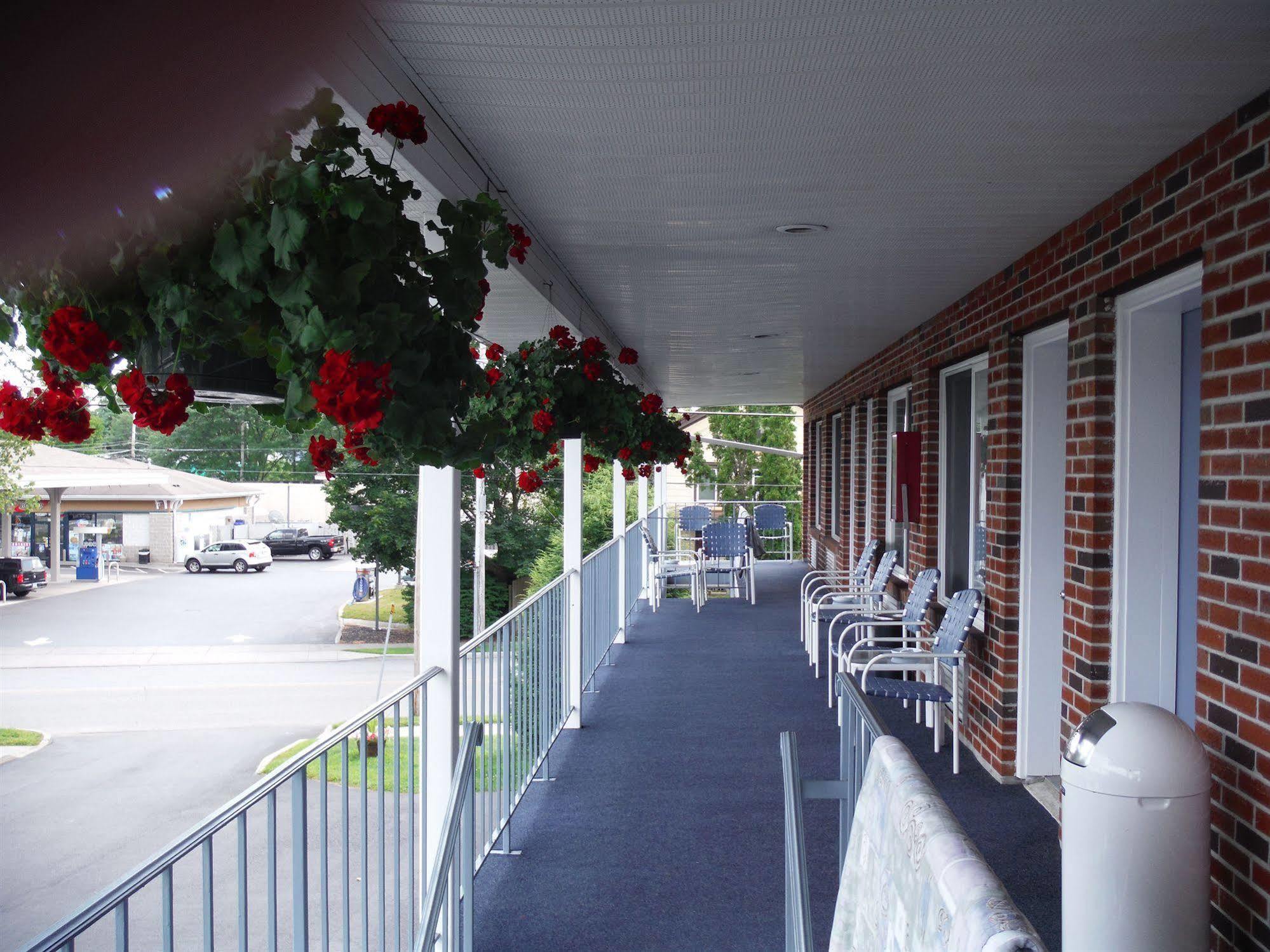 The Springs Motel Saratoga Springs Eksteriør bilde